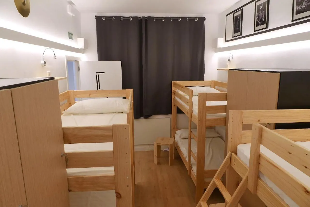 Guitar Hostel Bilbao 0*,