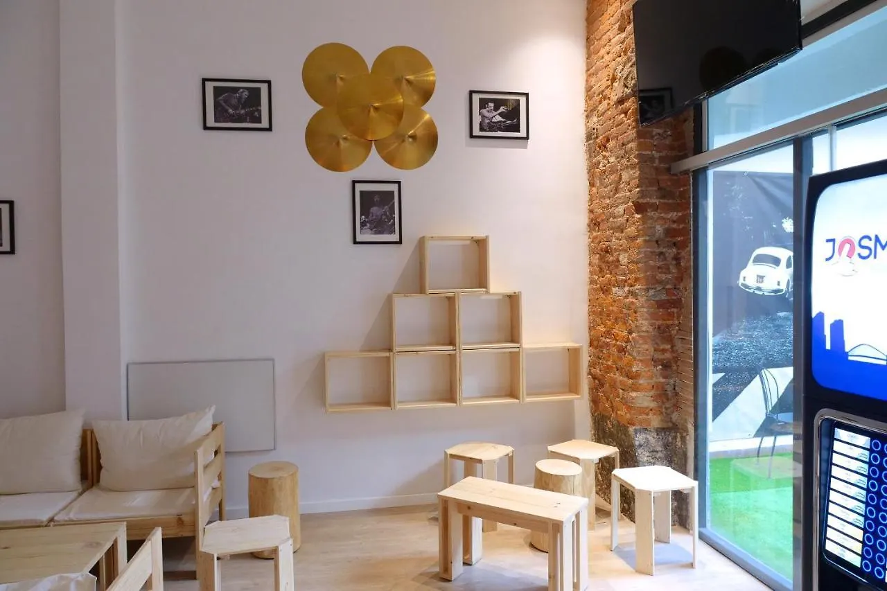 Guitar Hostel Bilbao